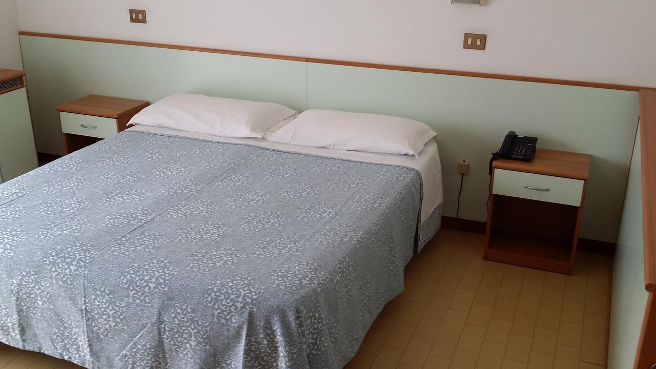 Hotel La Falena Cervia Zewnętrze zdjęcie