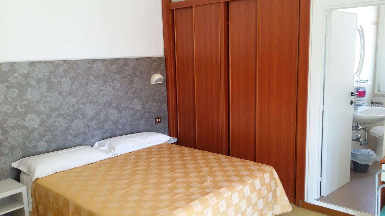 Hotel La Falena Cervia Zewnętrze zdjęcie