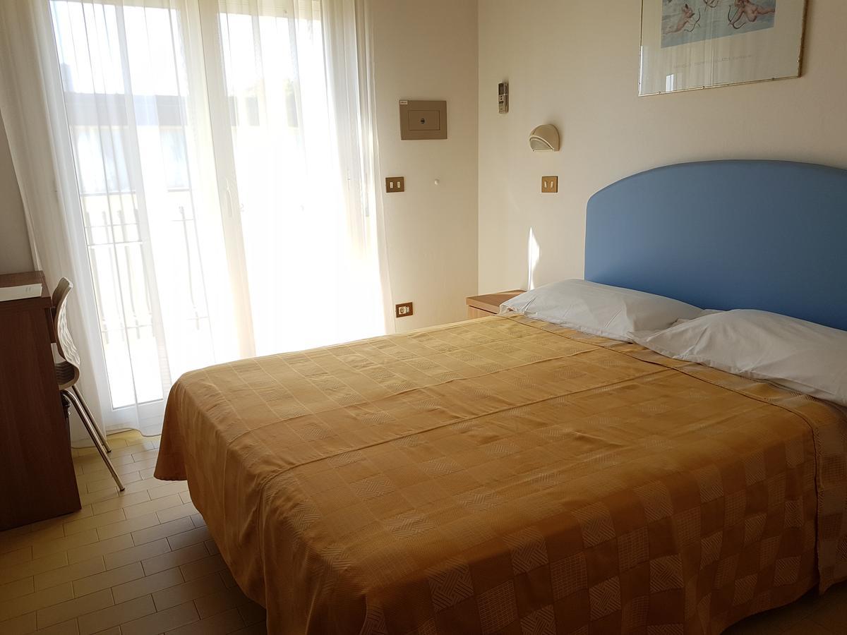 Hotel La Falena Cervia Zewnętrze zdjęcie