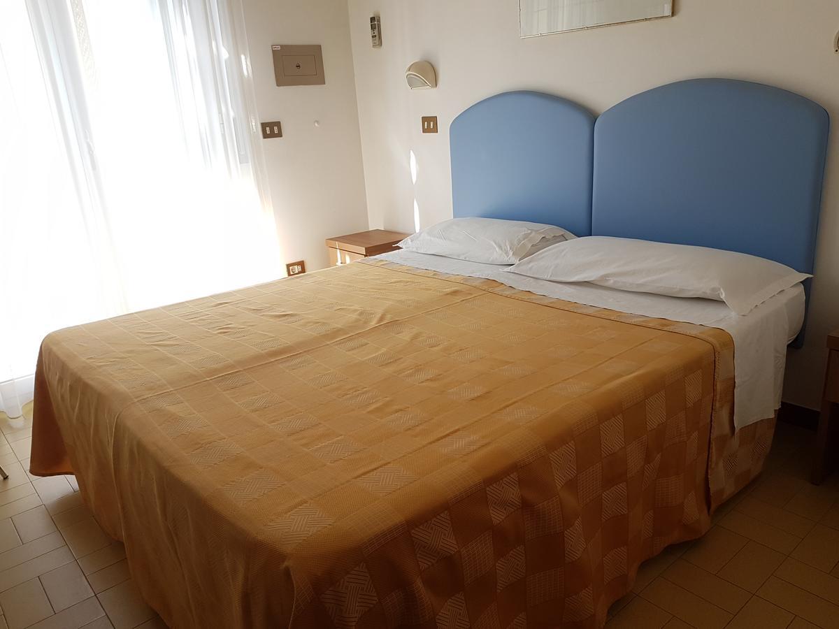 Hotel La Falena Cervia Zewnętrze zdjęcie